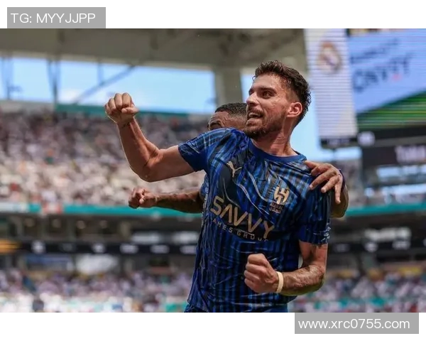 足球传奇球星奖荣耀揭晓 步入新纪元的传奇与未来巨星的较量